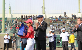 ピノキオ薬局杯秋季学童野球大会の閉会式が行われました。